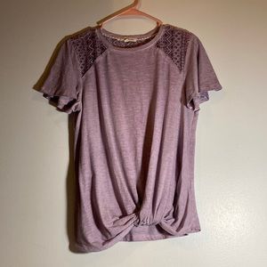 ReWind Short Sleeve Lace Shoulders/Top Lace in back Purple Tie Knot Shirt Large